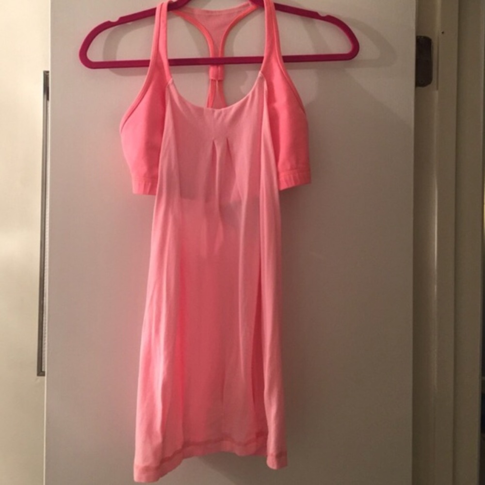 Lululemon tank with built in bra